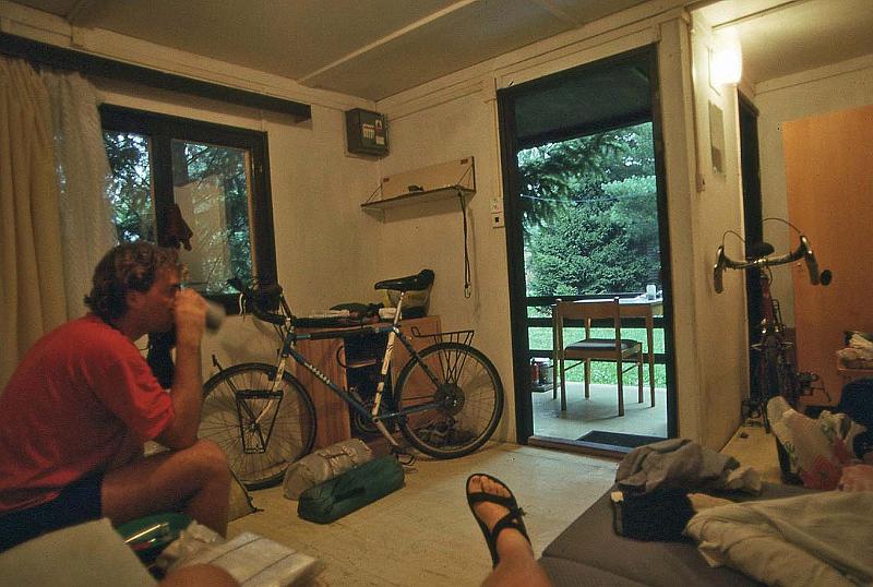 WT 4100 382-33 Czech Rep Camping Cabin Interior.jpg